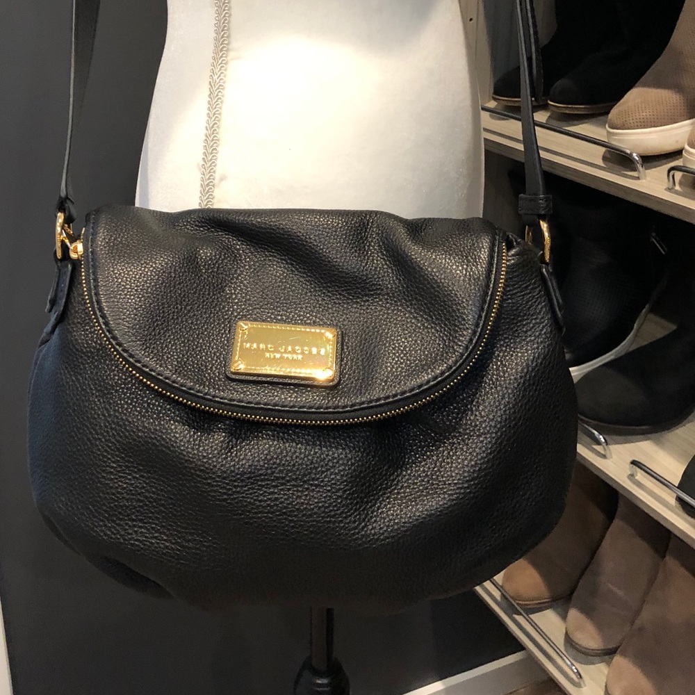 Marc Jacobs black leather crossbody messenger bag